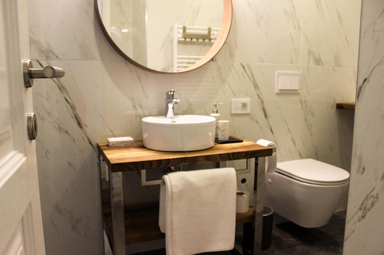 Love Apartment Ровінь Екстер'єр фото