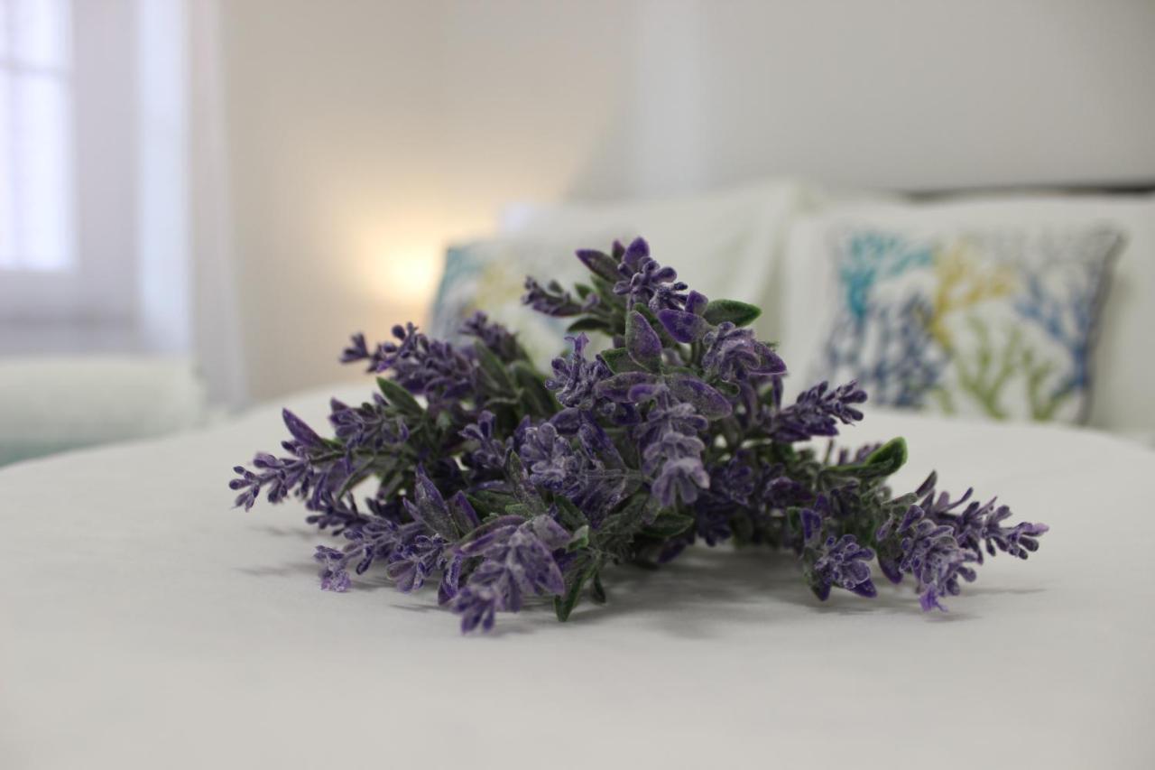 Love Apartment Ровінь Екстер'єр фото